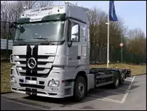 12.03.2011:   Mercedes-Actros Silver Surfer 2548 MP 3 Megaspace - Wechselbr�cken Motorwagen...