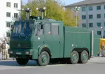 Mercedes-Benz 2629 WaWe9000 der Bundespolizei, die Bezeichnung steht f�r den Tankinhalt in Litern, gesehen beim Tag der offenen T�r bei Berlin 2007.