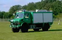 Mercedes-Benz U-2450 Flugfeldl�schfahrzeug der Bundespolizei, gesehen beim Tag der offenen T�r 2007 bei Berlin.