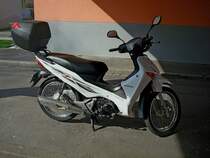 Honda, Leichtkraftrad mit 1-Zyl.4-Takt-Motor, 124ccm, 9,2PS, Mrz 2011