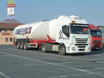 Iveco Stralis von Nielsen & Srensen steht auf dem Rasthof Werneck, Mrz 2011