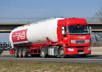 Renault 460  Norbert Dastressangle  auf der A61 bei Miel - 04.03.2011