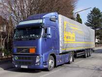 VOLVO FH 460EEV aus der Ukraine hat in Ried Ladung aufgenommen;110311