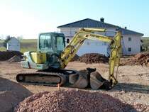 Ammann Yanmar 850V steht auf einer Baustelle in 36100 Petersberg - Marbach, M�rz 2011