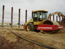 Eine Bauwalze am 25.09.08 in Mainz auf einer Baustelle