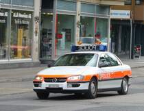 Opel Polizeiauto BE 215709 der Kantonspolizei unterwegs in Biel / Bienne am 04.04.2008