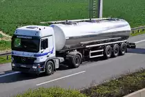 MB Actros 1844  Geuyen-Rennings Milchtransporte  auf der A61 Weilerswist - 29.03.2011