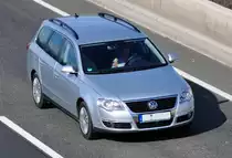 VW Golf Variant auf der A61 bei Miel - 21.03.2011