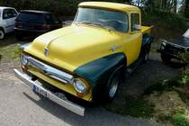 Ford F100, dieser Typ wurde von 1953-56 gebaut, diese Pickup-Serie begann 1948 und wird heute bereits in 12.Generation gebaut, April 2011