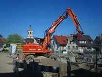 Mobilbagger Atlas 1404M bei der Arbeit, mit 4-Zyl.Deutz-Diesel und 100PS, April 2011