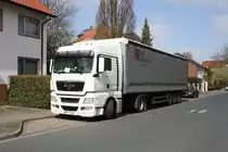 MAN Sattelzug in Lehrte am 09.04.2011.