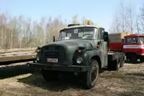 Am 09. und 10.04.2011 fand in Chemnitz-Hilbersdorf das 9.Feldbahn- und Alttraktorentreffen statt.Dieser ex NVA Tatra 148 geh�rte mit zur Ausstellung.10.04.2010.