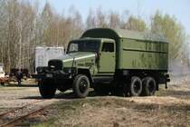 Am 09. und 10.04.2011 fand in Chemnitz-Hilbersdorf das 9.Feldbahn- und Alttraktorentreffen statt.Dieser ex NVA G5 gehrte mit zu Ausstellung.10.04.2010.