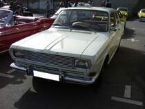 Ford 15M P6. 1966 - 1970. Der 12M und der 15M unterschieden sich durch die Gestaltung von Front und Heck. Der 15M hatte rechteckige Frontscheinwerfer, whrend der 12M mit runden Scheinwerfern einher kam. Motorisiert waren beide Versionen mit einem V4-motor. Saisonerffnung am Dsseldorfer Meilenwerk 10.04.2011.