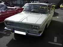 Ford 15M P6. 1966 - 1970. Der 12M und der 15M unterschieden sich durch die Gestaltung von Front und Heck. Der 15M hatte rechteckige Frontscheinwerfer, w�hrend der 12M mit runden Scheinwerfern einher kam. Motorisiert waren beide Versionen mit einem V4-motor. Saisoner�ffnung am D�sseldorfer Meilenwerk 10.04.2011.