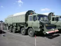 Tatra 815 8x8 Antennentr�gerfahrzeug, es diente der Erfassung, Peilung und Identifizierung von elektomagnetischer Ausstrahlung von Flugzeugen und anderen Waffensystemen. Gesehen im Luftwaffenmuseum Gatow, 09.04.2011