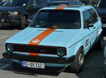 VW Golf I GTI, gesehen auf dem Besucherparkplatz bei der Techno Classica 02.04.2011 in Essen.