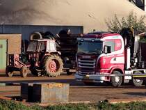 IHC weilt auf einem Hafengelnde entlang der Westerschelde;100901