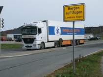 Dieser Mercedessattelzug verlie am 11.April 2011 Bergen/Rgen.