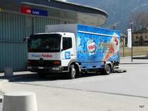 Mercedes 918 Khltransporter beim Bahnhof Leuk am 18.03.2011