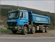 Mercedes-Benz Actros 3241 Kipper, fotografiert am 11.04.2011.