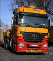 02.04.2011: aus Ungarn kommt der Mercedes Actros 3348 ..