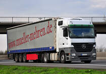 MB Actros 1844 auf der A61 bei Miel - 15.04.2011