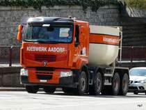 Renault unterwegs in der Stadt Winterthur am 01.04.2011