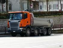 Scania G420 Kipper unterwegs in der Stadt Winterthur am 01.04.2011