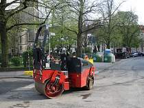 Strassenwalze in Hannover, am 12.04.2011.