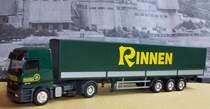 Mercedes Benz Actros 1840 LH mit Pritsche Planen Sattelauflieger RINNEN  ( Werbemodell Aufl.500St )
