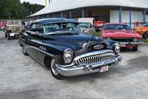 Ein Buick Super Serie 50 Hardtop Coupe der dritten Baureihe, gebaut ca. 1951, auf der US-Car-Show in Grefrath im August 2010.
