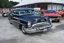 Ein Buick Super Serie 50 Hardtop Coupe der dritten Baureihe, gebaut ca. 1951, auf der US-Car-Show in Grefrath im August 2010.