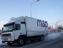 VOLVO FM7-290 steuert in den fr�hen Morgenstunden ins Rieder Stadtzentrum;101229