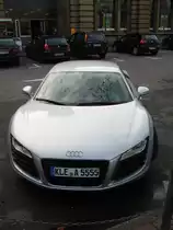 Ein Audi R8 in Frankfurt am Main Hbf am 13.02.11