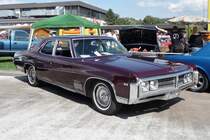 Ein Buick Wildcat aus den 1960er Jahren auf der US-Car-Show in Grefrath im August 2010.