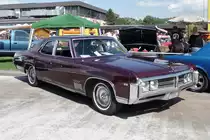 Ein Buick Wildcat aus den 1960er Jahren auf der US-Car-Show in Grefrath im August 2010.