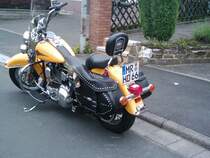 Vernietete Taschen und die typisch wuchtige Erscheinung dieser Maschinen.Das hat was!