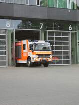 Ein Mercedes Benz Atego HLF der Berufsfeuerwehr Frankfurt am Main am 27.04.11 an der Feuerwache 1 