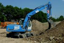 Liebherr 900 Litronic, Mobilbagger mit 4-Zyl.Dieselmotor und 130PS, April 2011