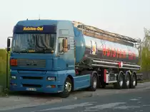 MAN TG410A XXL Tanksattelzug von Holsten-Oel in einem N�rnberger Industriegebiet. Bei der Ladung handelt es sich laut Gefahrentafel um Methanol. 19.04.2011