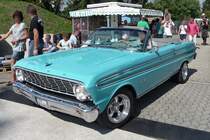 Ein Ford Falcon Sprint V8 der zweiten Generation, gebaut 1965/66, bei der Einfahrt ins Grefrather Eisstadion im August 2010.