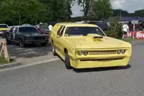 Ein Plymouth  Fury Sport Suburban  Station Wagon der vierten Generation, gebaut 1970, auf dem Au�engel�nde der US-Car-Show in Grefrath im August 2010.