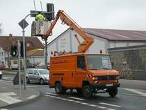 Mercedes Benz Vario einer Wartungsfirma fr Ampelanlagen in 36088 Hnfeld