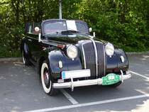 Opel Admiral Cabriolet 4-trig. 1938 -1938. Der Admiral war mit dem 3.6lMotor des Opel Blitz LKW motorisiert. Das Verdeck lieferte der Karosseriebetrieb Glser in Dresden. Von diesem Cabriomodell wurden 2.314 Exemplare gefertigt. Ratingen Classic 08.05.2011.