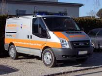 FORD-Transit von O-Ferngas ist mit Blaulicht ausgestattet;110206