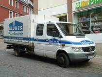 MB Sprinter als Doppelkabiner und Ladeflche mit Planenaufbau steht in der Fuldaer Innenstadt, Mai 2011