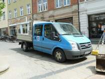 Ford Transit des Tiefbauunternehmens  KROPP  steht auf einer Baustelle in Fulda, Mai 2011