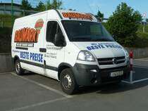 Opel Movano der Baumarktkette  GLOBUS  steht bei der Filiale in Fulda, Mai 2011