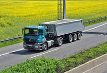 MB Axor 1843 auf der A61 bei Weilerswist - 03.05.2011